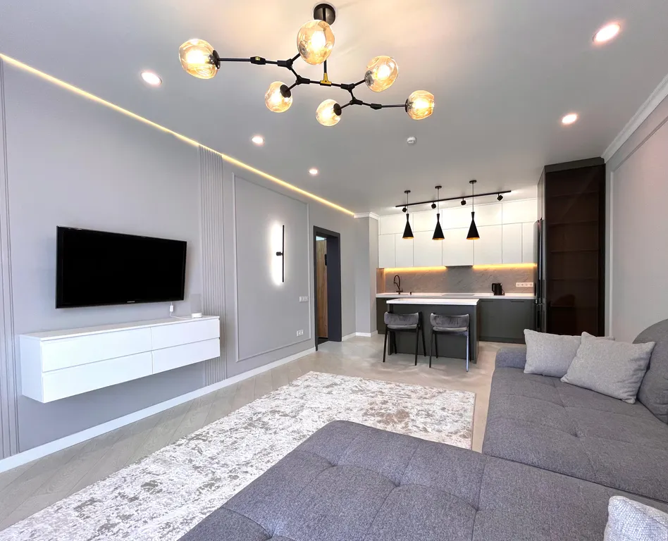 Big apartment «Raimbek residence» center of city & drinking water