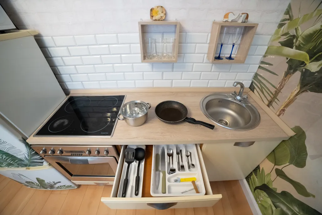 Уютная квартира с большим аквариумом