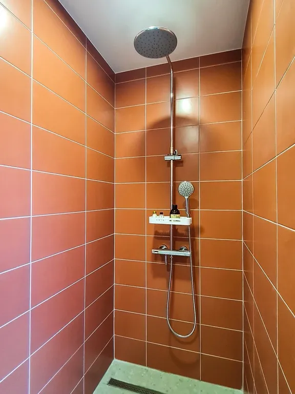 Большой оранжевый дом до 6 человек с баней и банным чаном