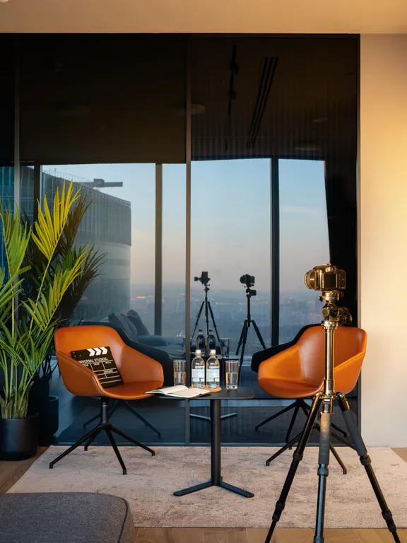 Самый стильный апартамент на 79 этаже с караоке! 20 тыс песен