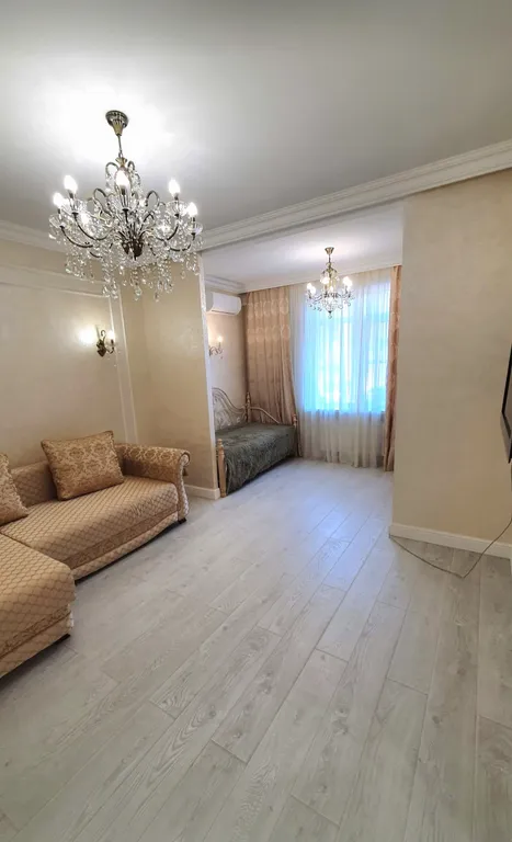 Квартира с видом на горы в 600 метрах от моря по тенистой аллее из сосен — аренда посуточно в Геленджик