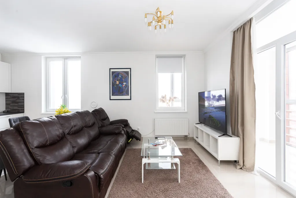 Шикарная Квартира в Центре города, с видом на Верхнее озеро.