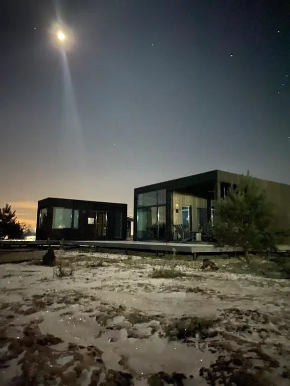 Мини дом с панорамными окнами