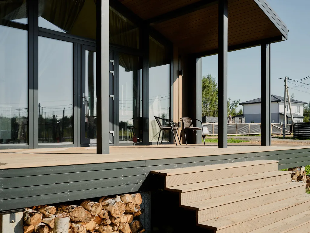 Коттедж Новый дом с сауной и детской/спортивной площадкой — Капорки