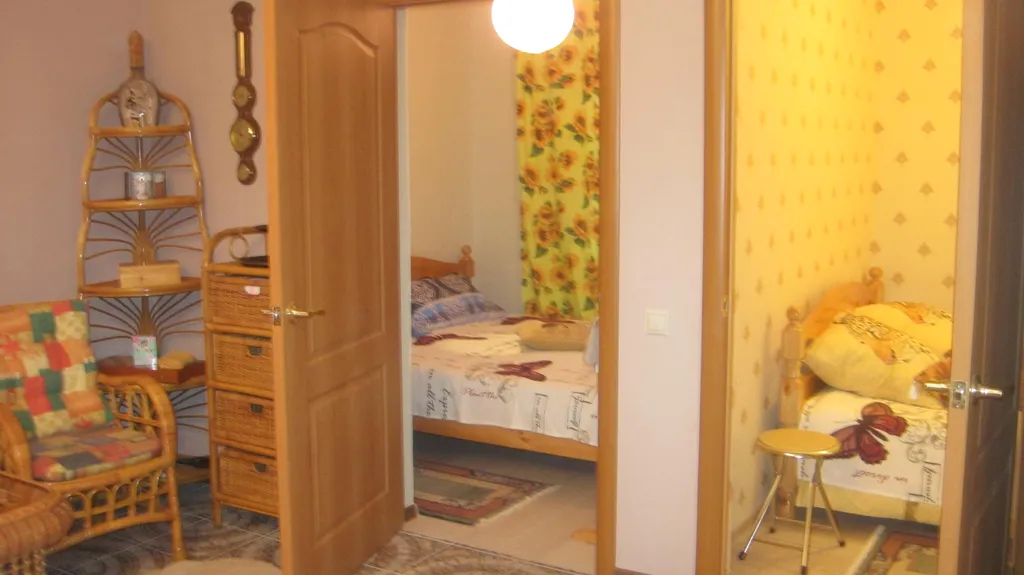 Дом с баней и беседкой