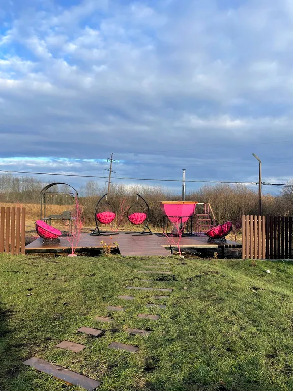 Дом с розовым чаном