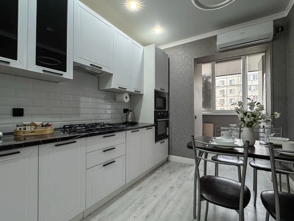 3-комнатная квартира, 15 минут до центра