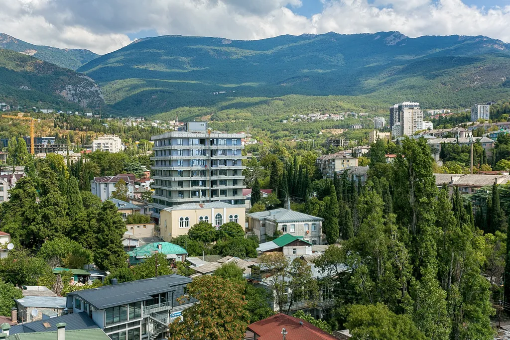 Квартира Апартаменты в центре с балконом — Ялта