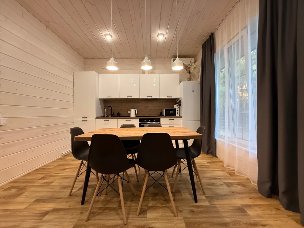 Домик с баней, банным чаном на берегу можайского водохранилища