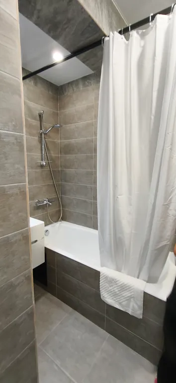 Стильная квартира с кондиционером в центре города