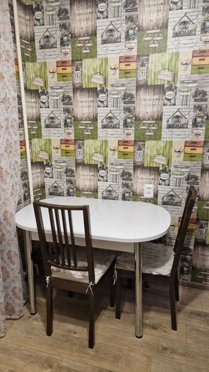 Уютная квартира ждёт своего гостя, в хорошем районе Западного рынка