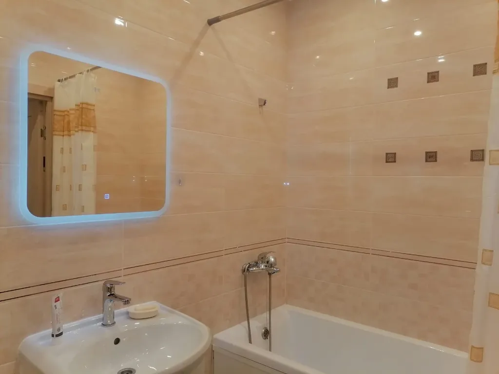 Уютная евродвушка с закрытой стоянкой