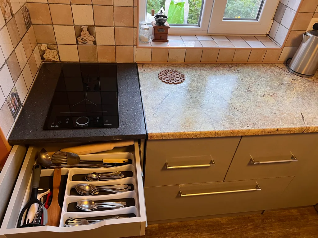 Дом с парковкой во дворе