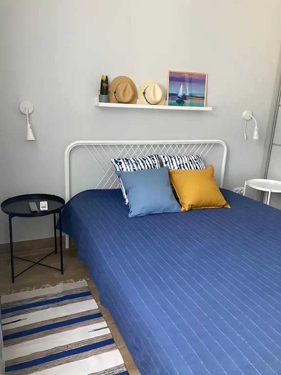 Квартира Апартаменты в 200 метрах от моря и памятника природы Скала Парус — Прасковеевка