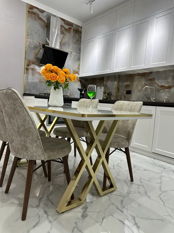 Квартира Апартамент возле Теннисного центра Атырау 135 — аренда посуточно в Атырау