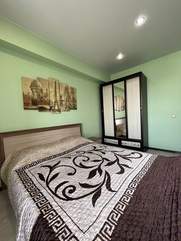 Светлая евротрешка в центре