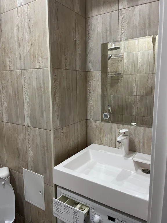 Студи в 10 минутах до моря