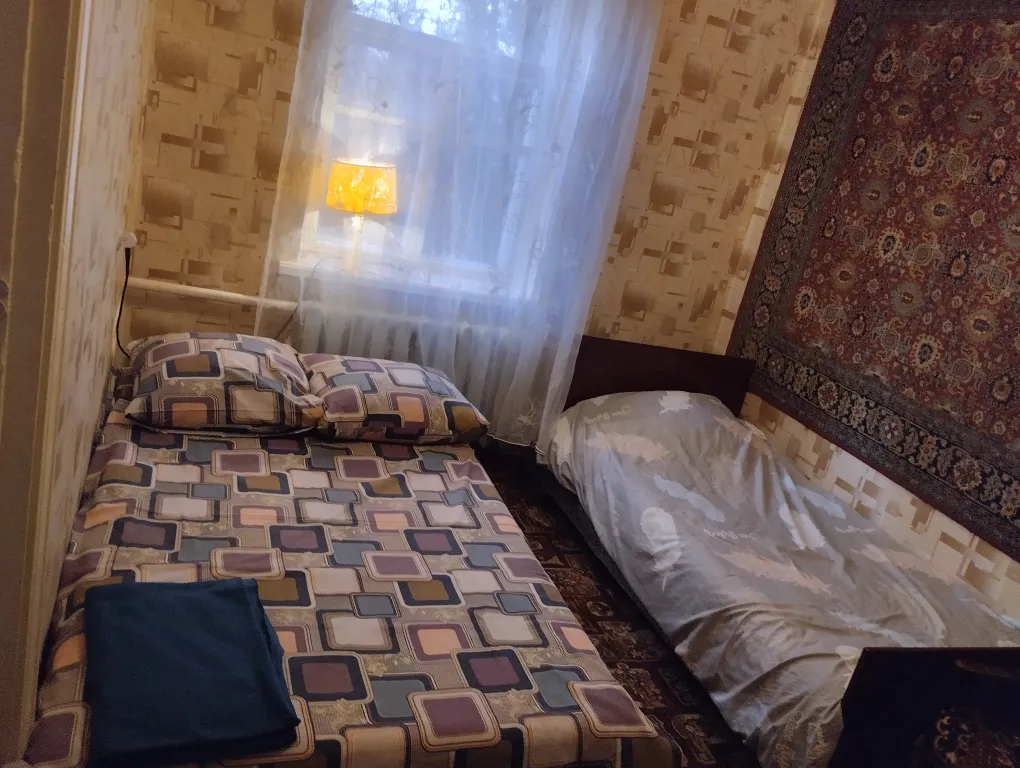 Деревенский домик с парковкой для большой и маленькой компании. Кругло