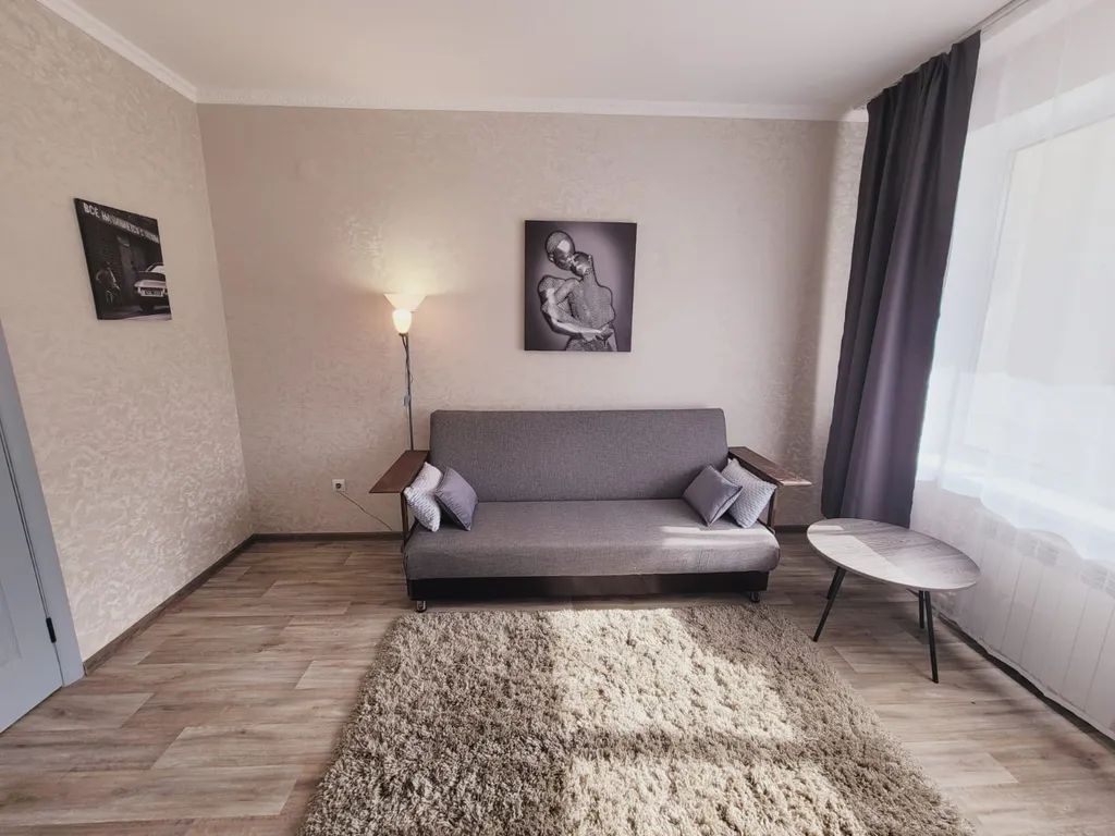 Просторная двухкомнатная квартира с балконом рядом с аквапарком