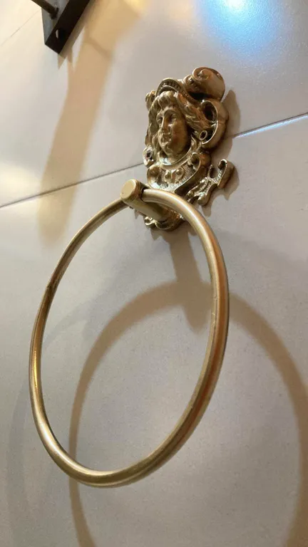 Апартаменты с двумя спальнями с историческим интерьером центр Тбилиси