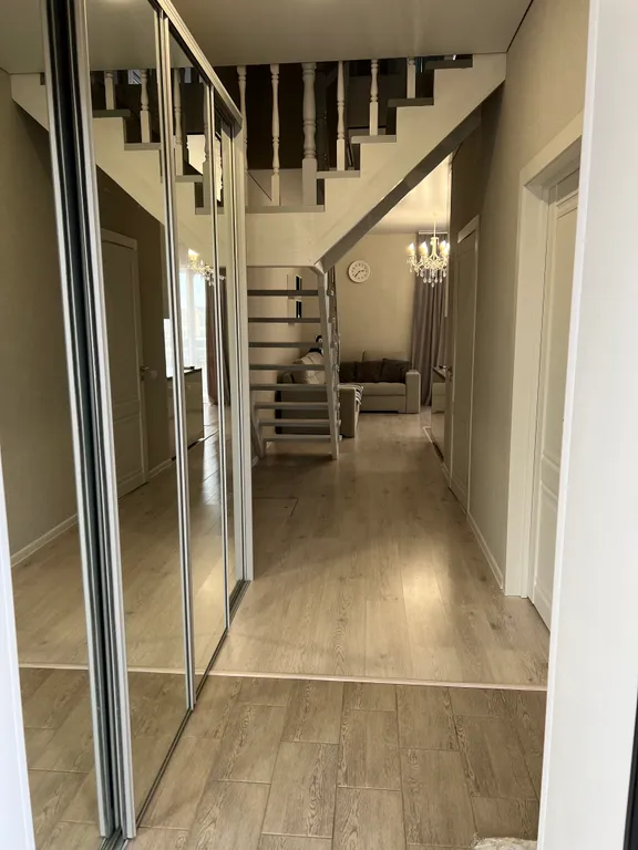 4-комнатный Дом