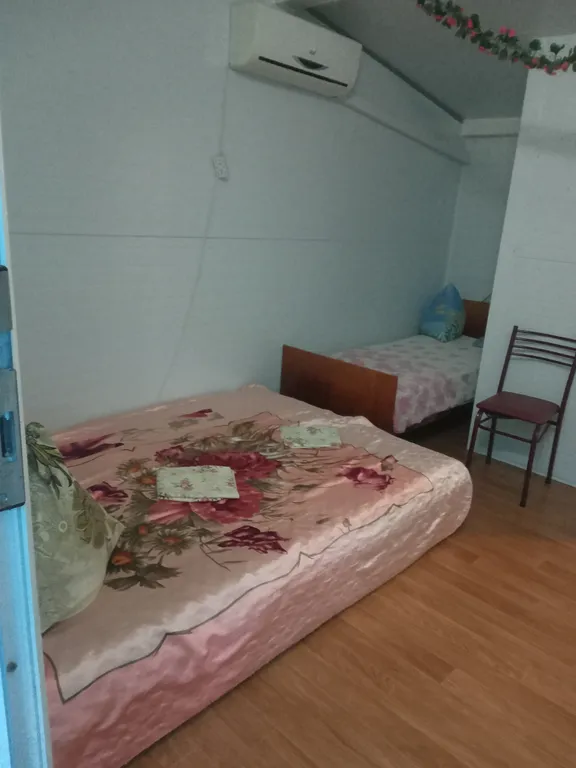 Квартира Квартира Трёхместный номер люкс — Ейск