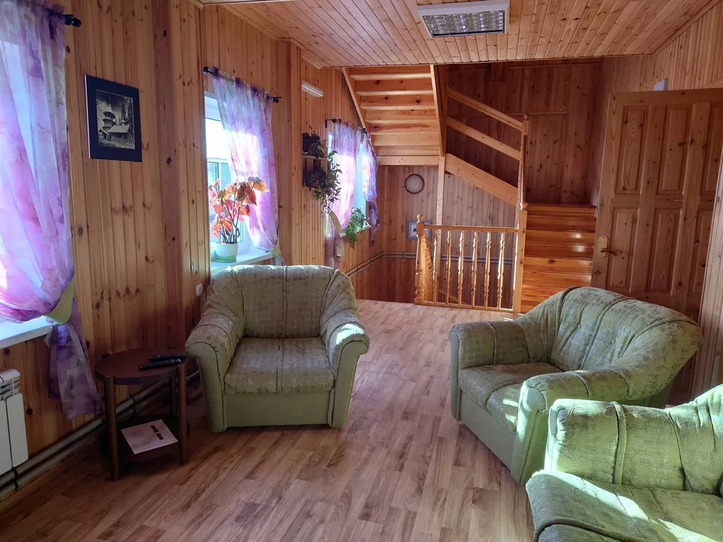 Комната на 2 человека, с двумя кроватями и видом на озеро