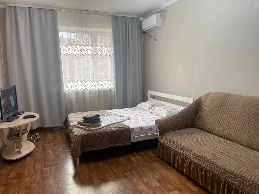 Однокомнатная квартира рядом с парком и стадионом Галицкого