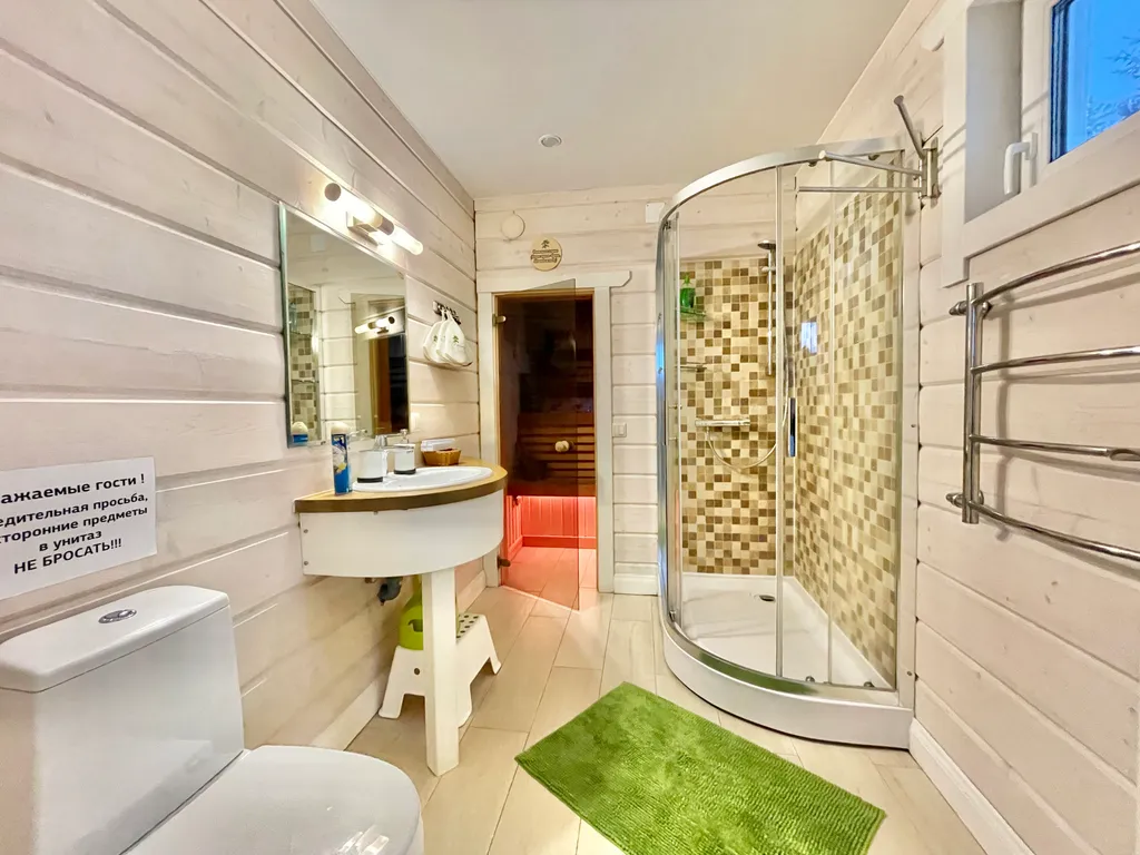 Коттедж с 4 спальнями, сауной и камином