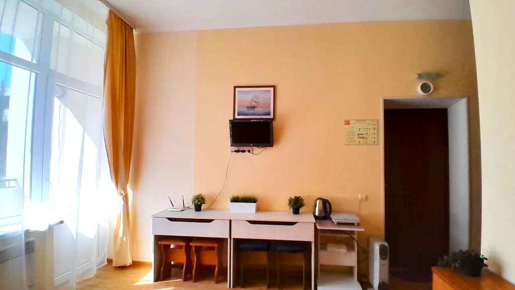 Квартира Квартира Студия с большим балконом на 2-м этаже — Севастополь