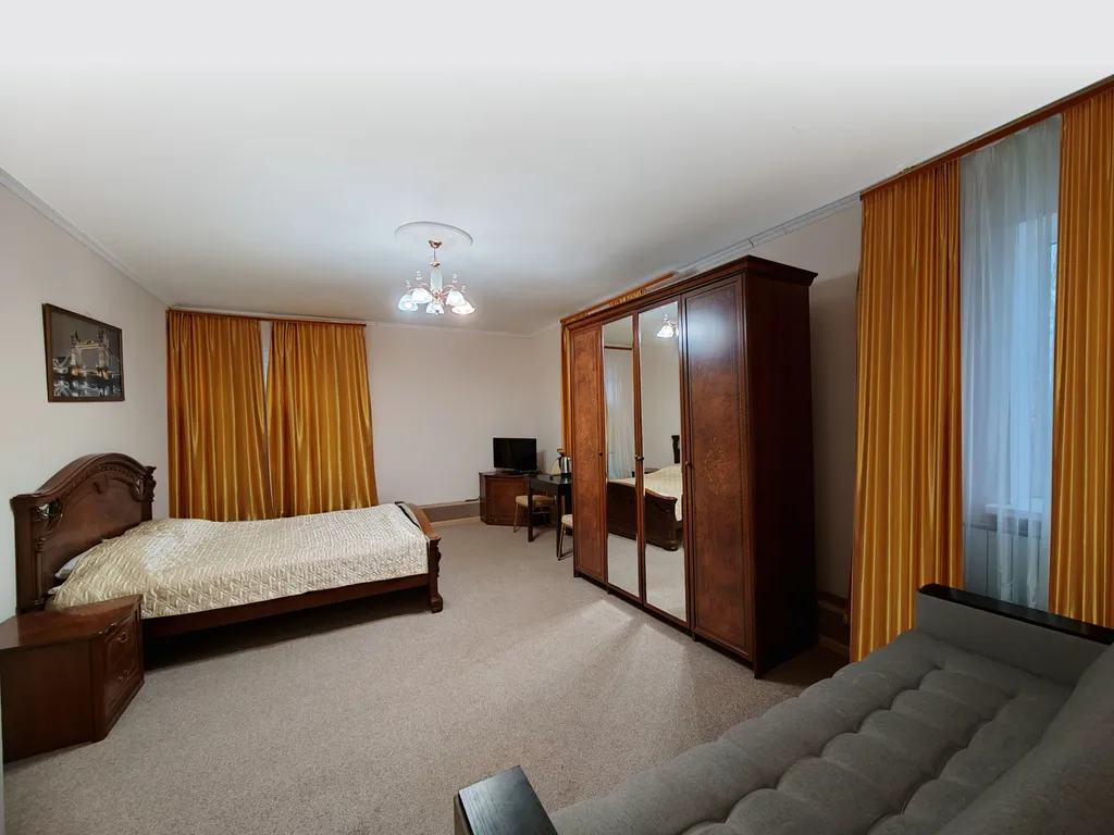 Квартира Просторный однокомнатный номер с диваном — аренда посуточно в Хвалынск