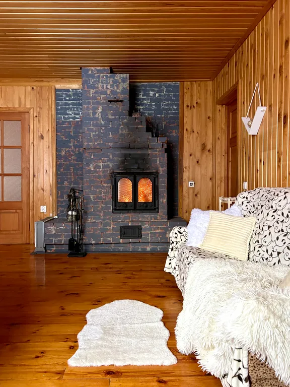 Большой коттедж с камином Гнездо