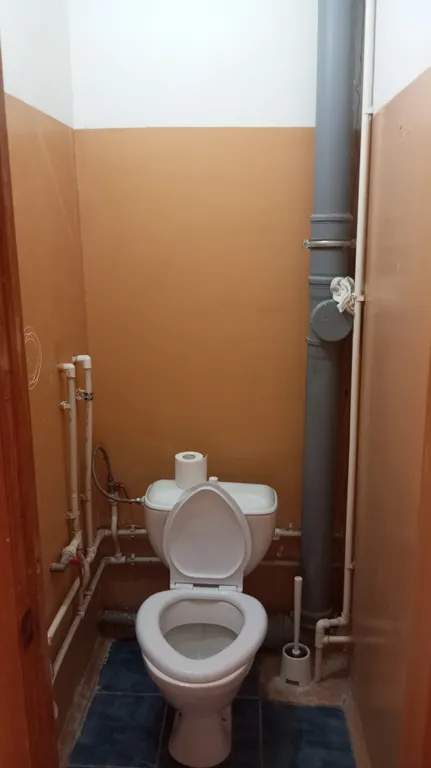 2-х комнатная квартира, есть все для проживания