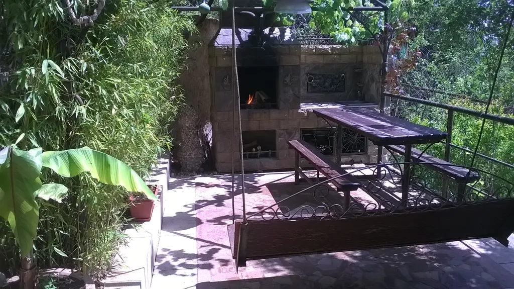 Коттедж Дом 2 уровня со своим двором — аренда посуточно в Гаспра