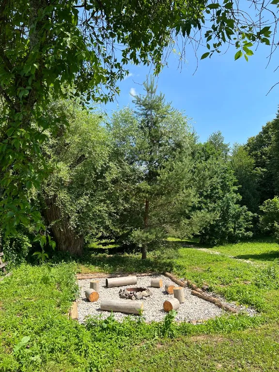 Красивый теплый дом с баней в тихой деревне