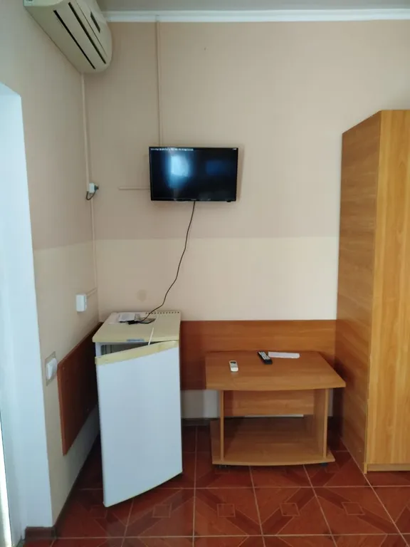 Квартира Квартира Уютное домовладение на берегу Азовского моря в поселке Кучугуры — Кучугуры