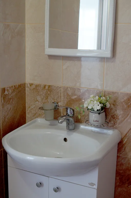 Четырехместный номер с отоплением и со всеми удобствами