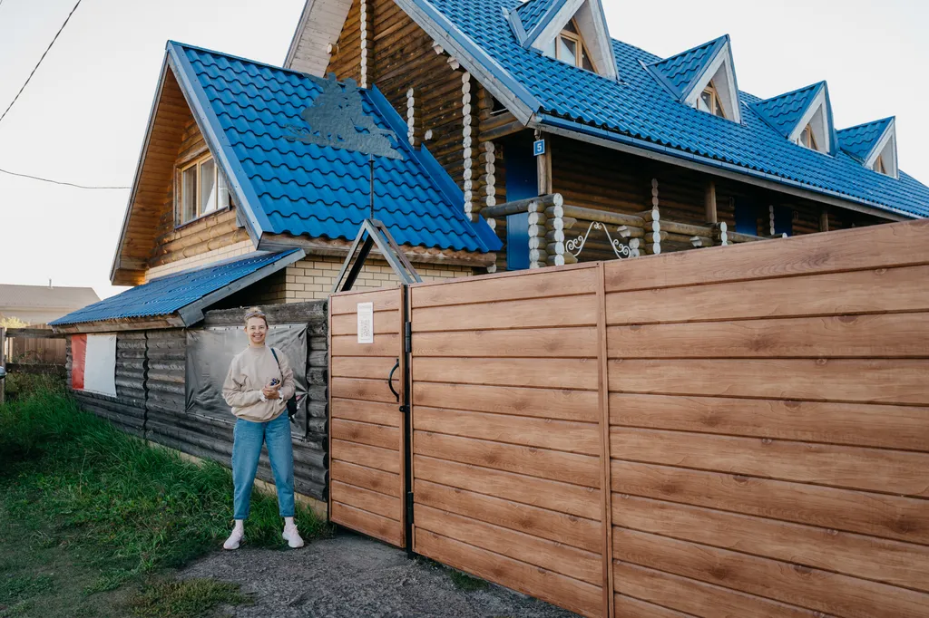 Семейный номер гостевого центра на берегу пруда (прокат снегохода)