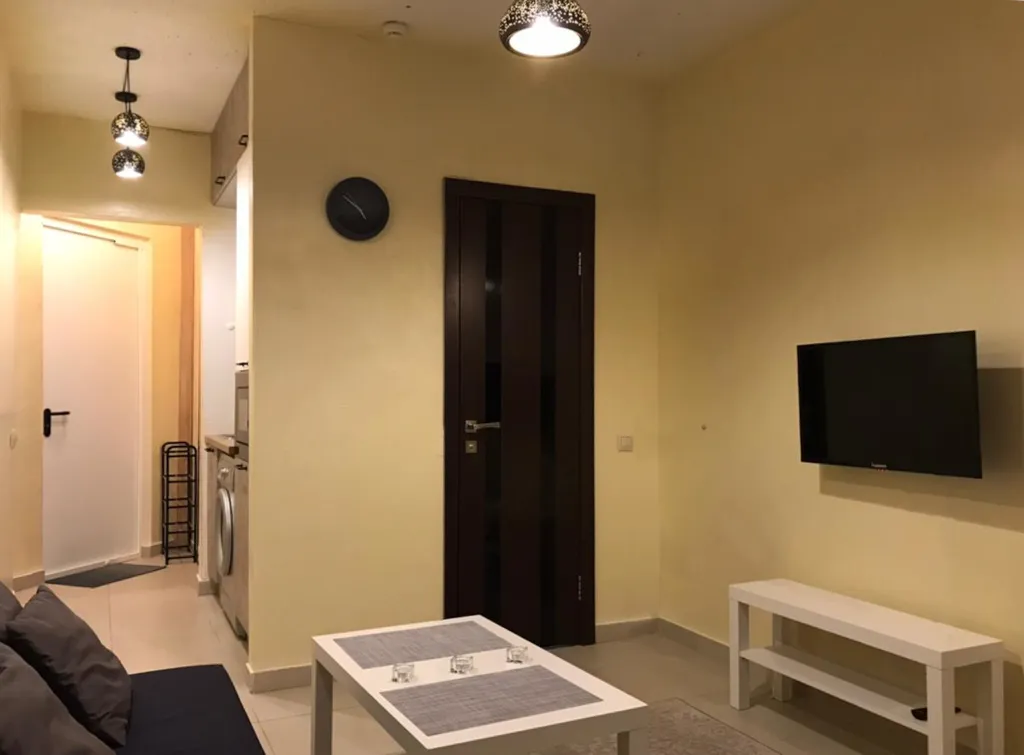 Новая студия с современным дизайнерским ремонтом