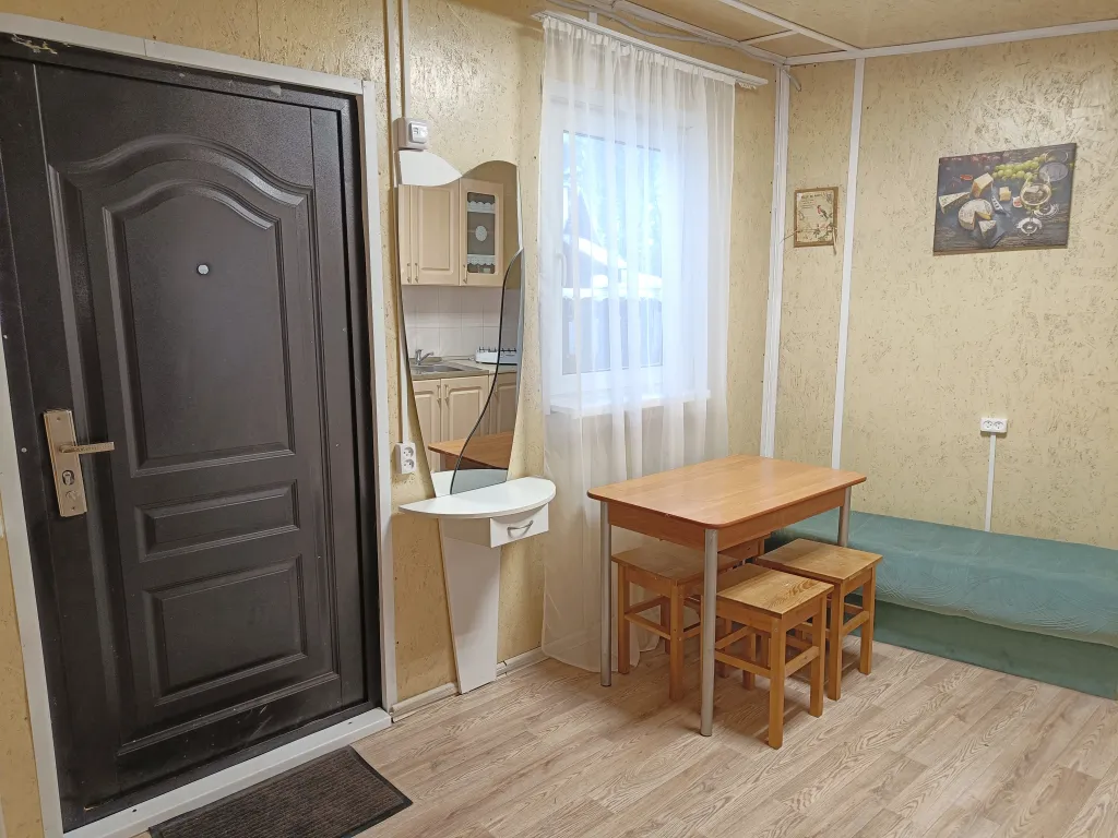 Красивый уютный дом у озера