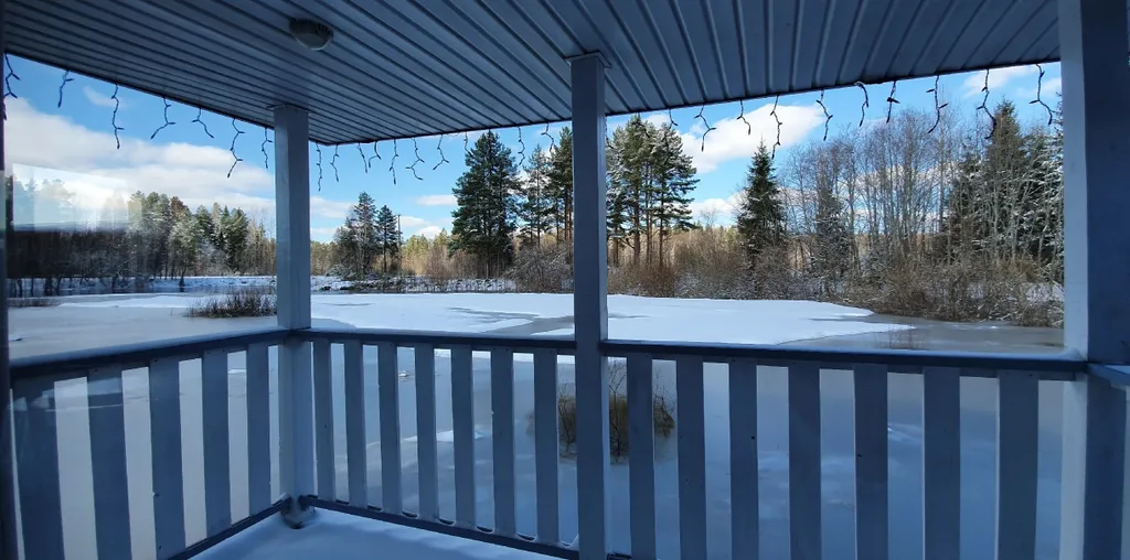 Коттедж Домик у ручья Оксана — Кириши