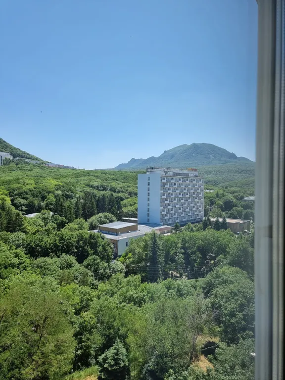 Шикарная трёшка с видом на горы и город