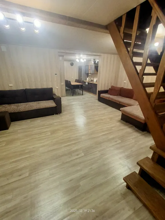 Коттедж Хороший дом с видом на гору Зелёная — Шерегеш