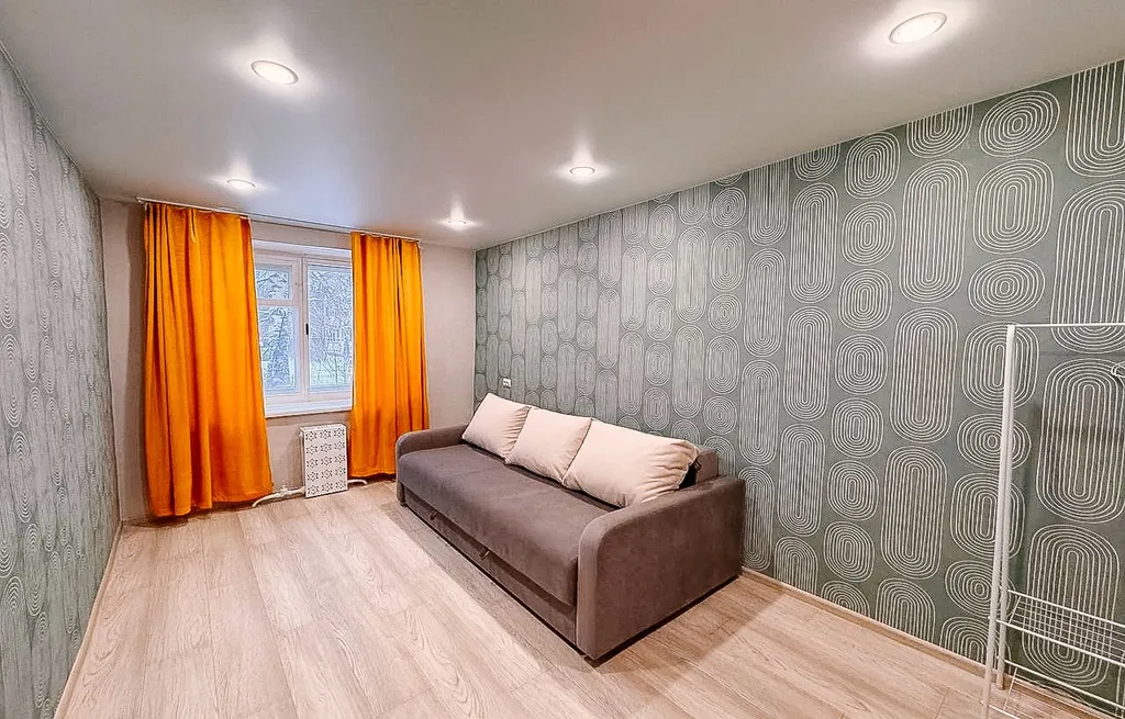 Свежая трешка с раздельными комнатами в тихом районе города