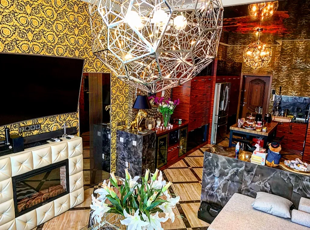 Элитная видовая люкс квартира с террасой дизайна R Cavalli