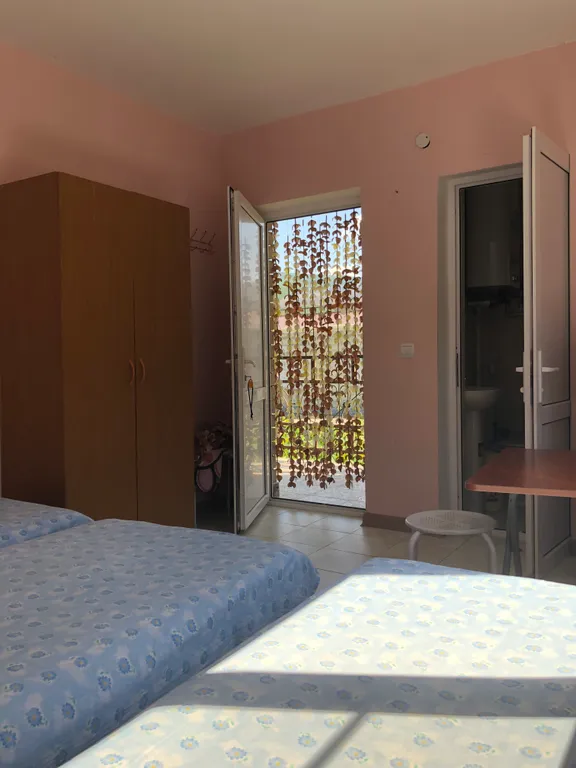 Квартира Трёхместный стандартный номер — аренда посуточно в Сукко