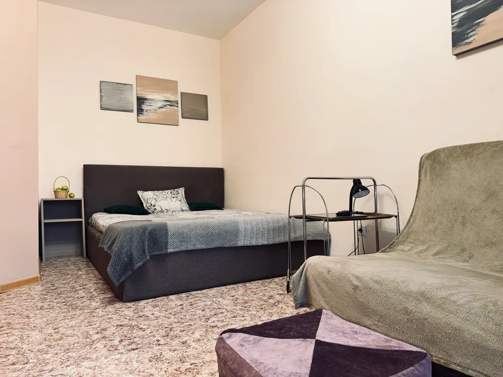 Уютная квартира на берегу реки Невы в центральном районе г. Кировска