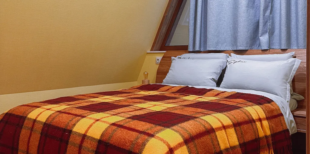 Коттедж A-Frame вид на озеро и лес