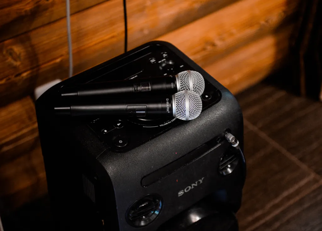 Дом в лесу с бассейном и баней