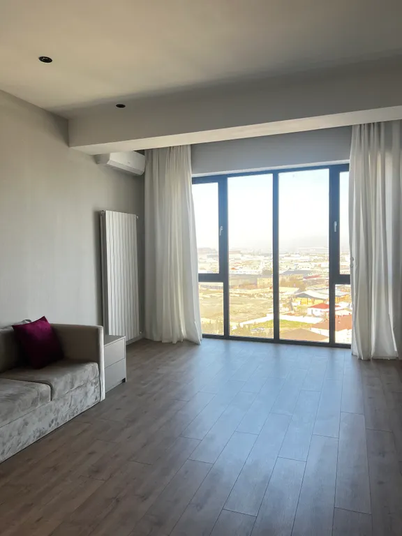 Квартира с видом на озеро